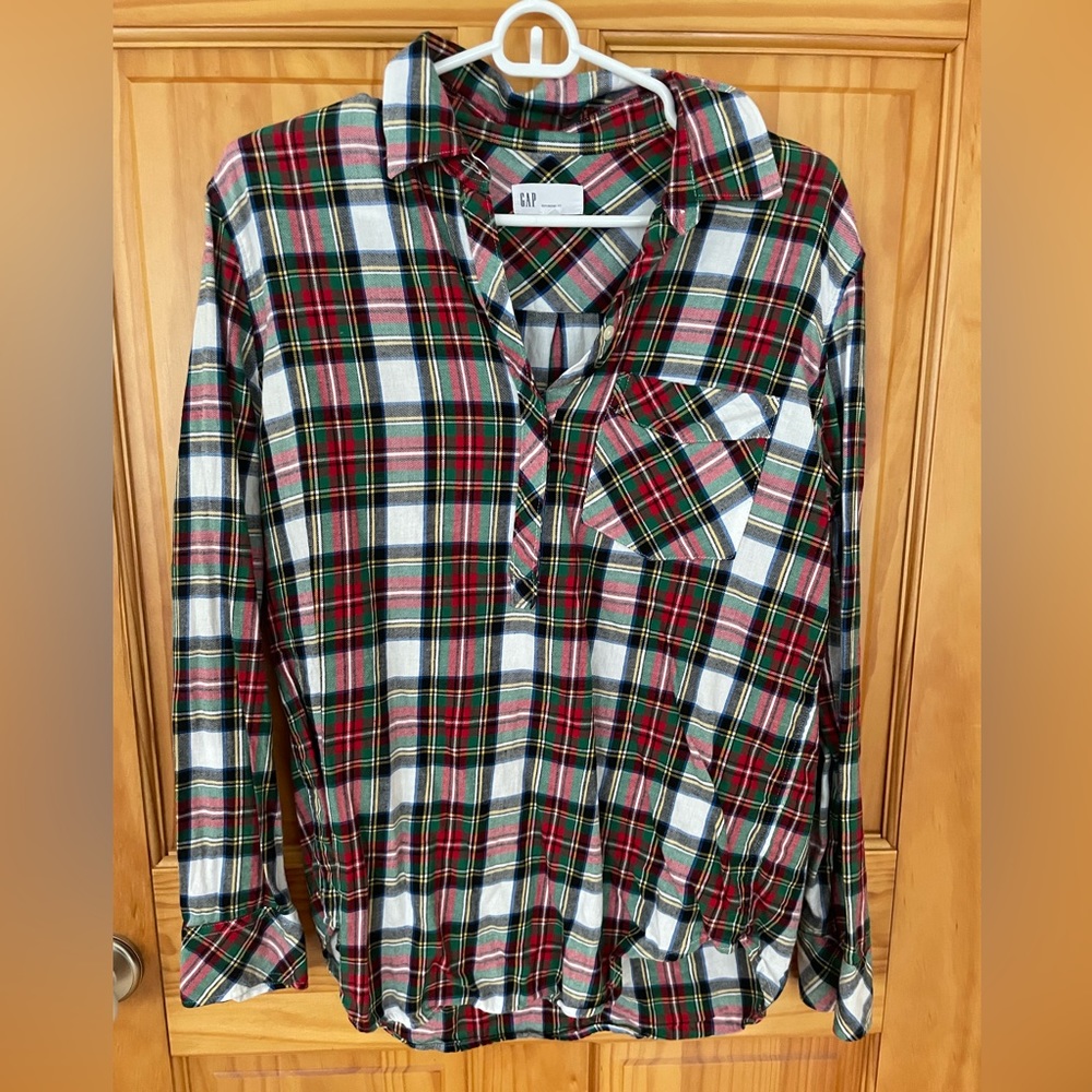 Gap boyfriend-styled flannel
